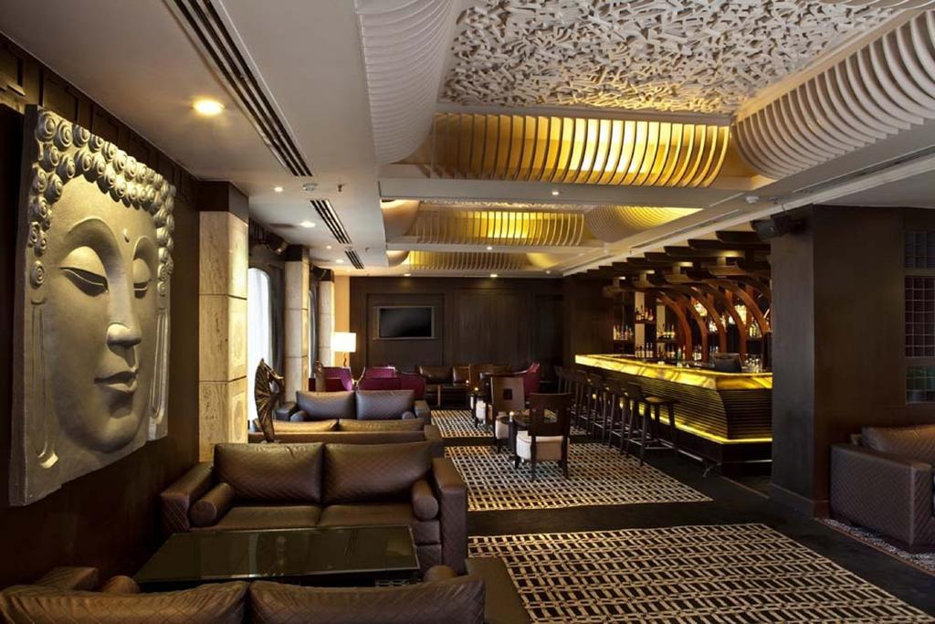 Hotel The Bristol Gurgaon Exterior foto