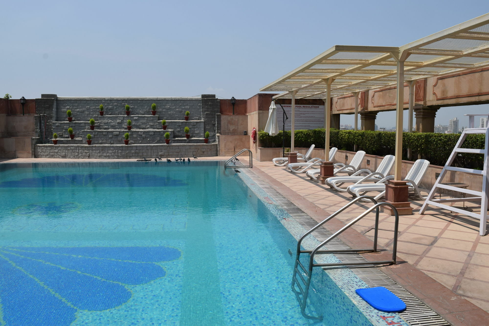 Hotel The Bristol Gurgaon Exterior foto